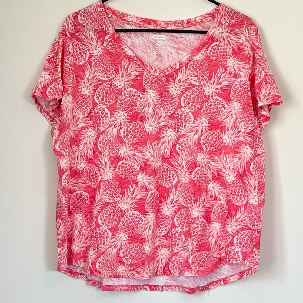 Pineapple Print Everywear V-Neck Short Sleeved Women's Top - Size: Extra Large